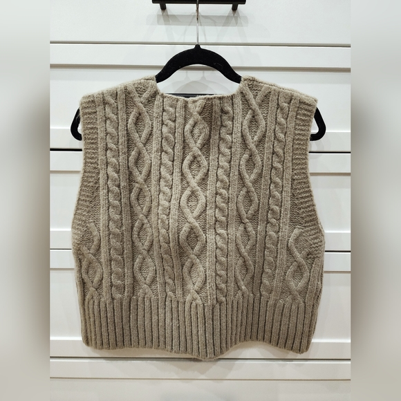 Zara Cable Knit Vest - Picture 3 of 3